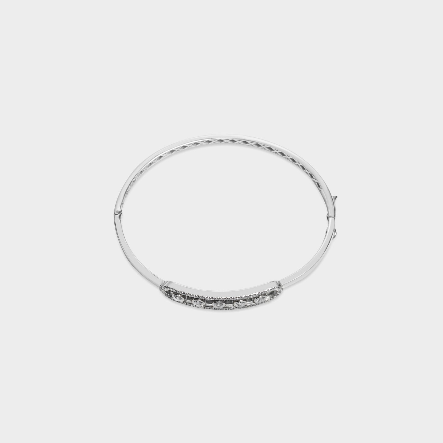 Felmeny V Move Bangle in White Gold with Diamonds