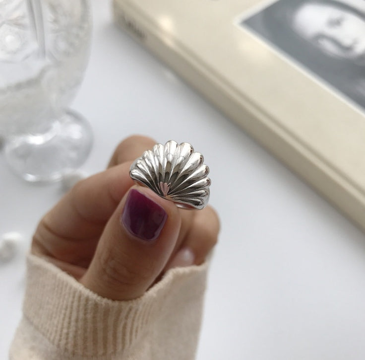 Felmeny Shell Ring in Silver