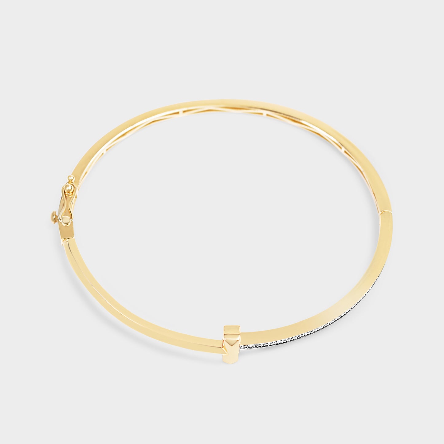 Felmeny T Bangle in Gold with Diamonds