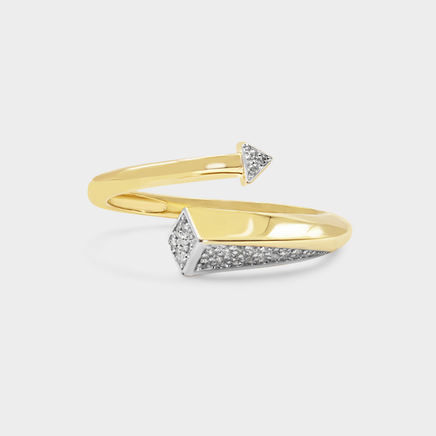 Felmeny Bar-Shaped Ring in Gold with Diamonds