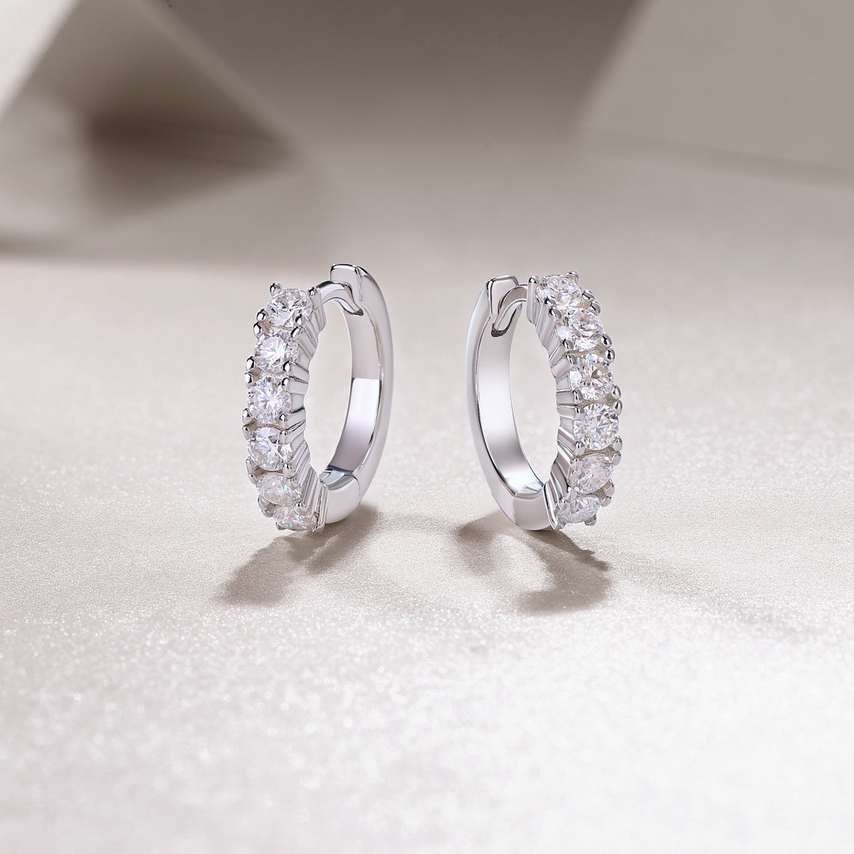 Felmeny Elara Earrings in Silver with Moissanite