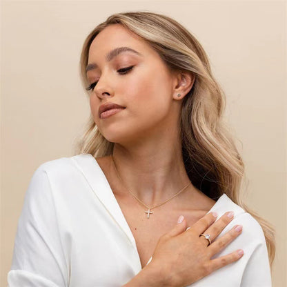 Felmeny Cross Necklace in Silver with Zircon