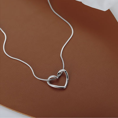 Felmeny Hollow Heart Necklace in Silver