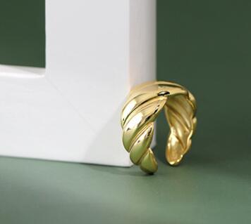 Felmeny Wavy Ring in Silver