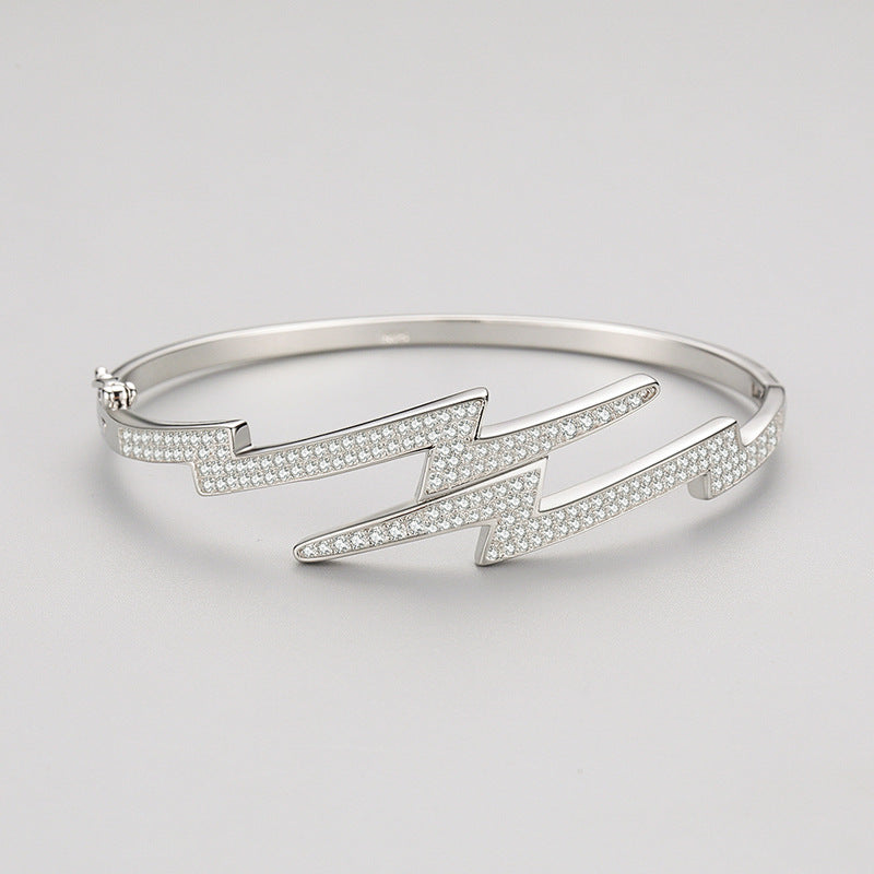 Felmeny Strike Bangle in Silver with Zircon