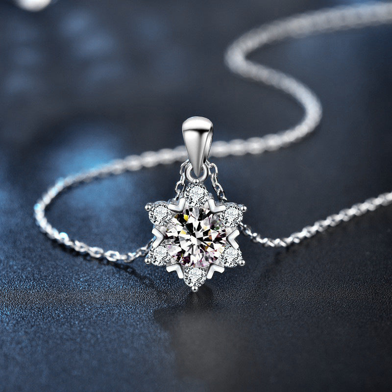 Felmeny SnowFlake Necklace in Silver with Moissanite