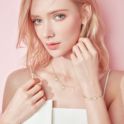 Felmeny Pearly Necklace in Silver with Pearls