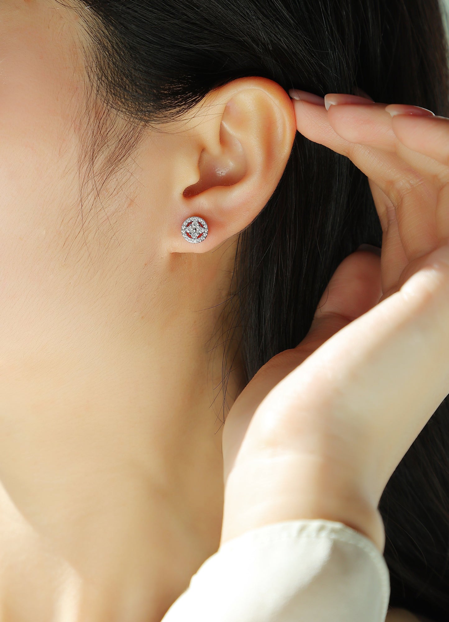 Felmeny Liora Earrings in Silver with Moissanite