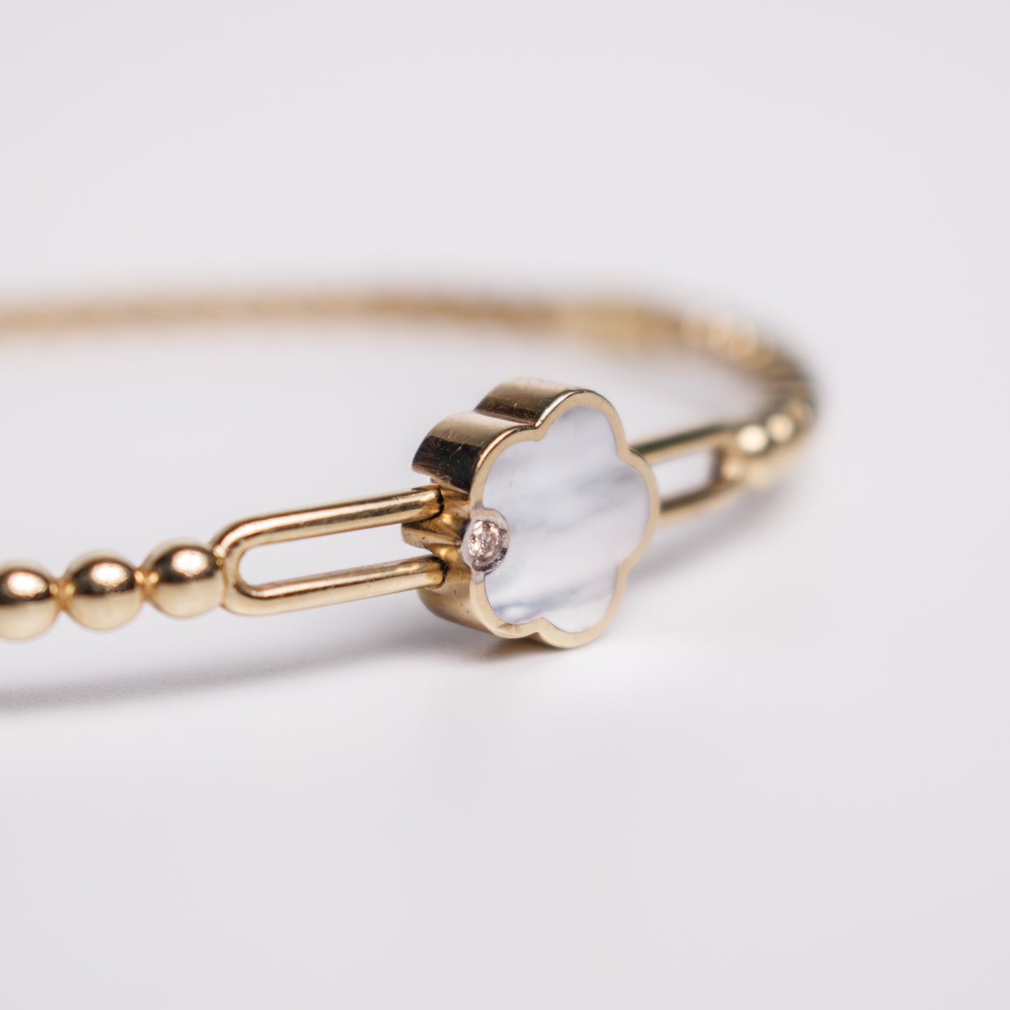 Felmeny Cloud Bangle in Gold with Diamonds