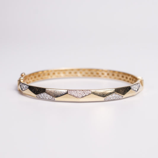 Felmeny Crested Home Bangle in Gold with Diamonds