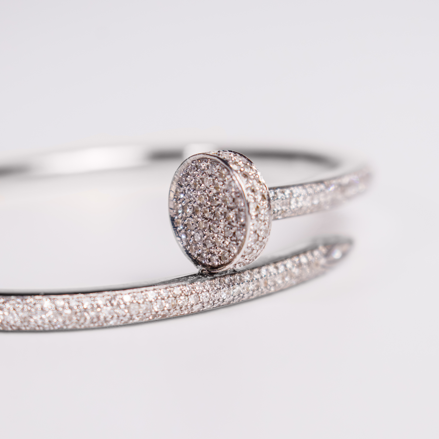 Felmeny Clou Éclat Bangle in White Gold with Diamonds