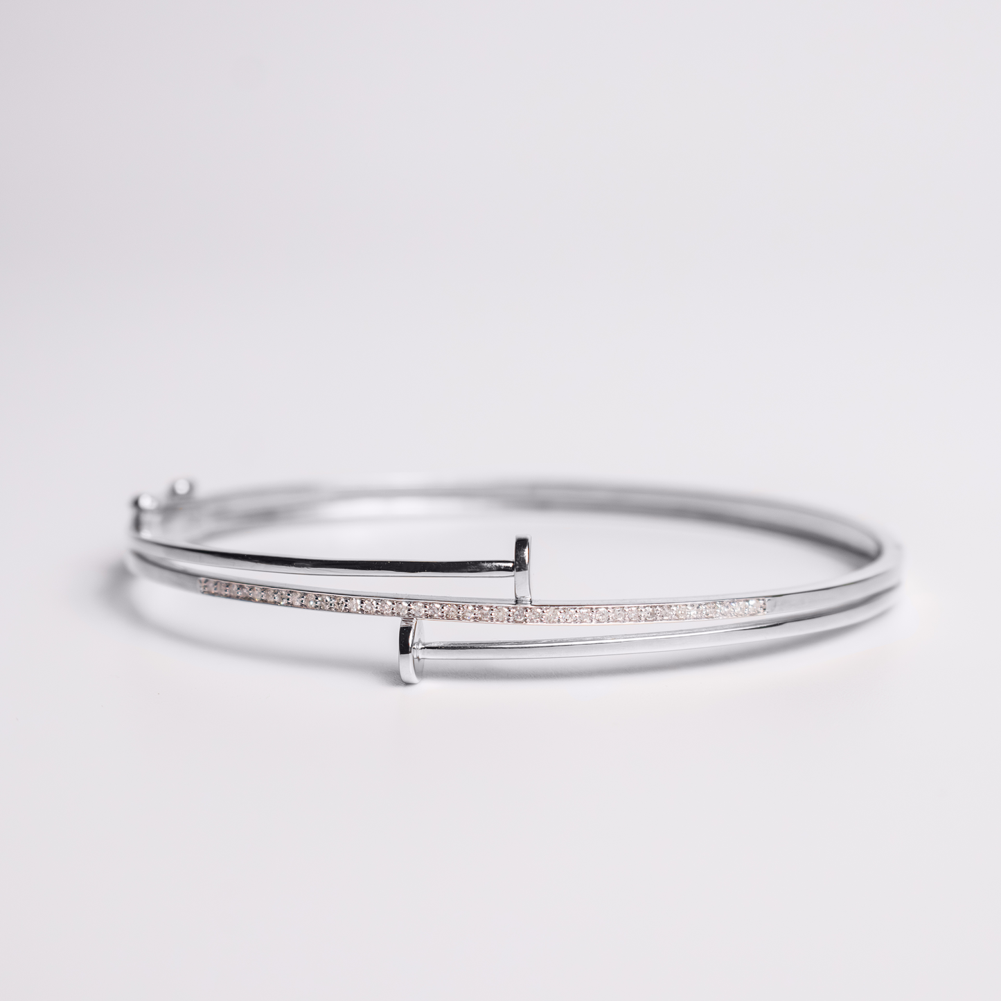 Felmeny Joinded Nail Bangle in White Gold with Diamonds