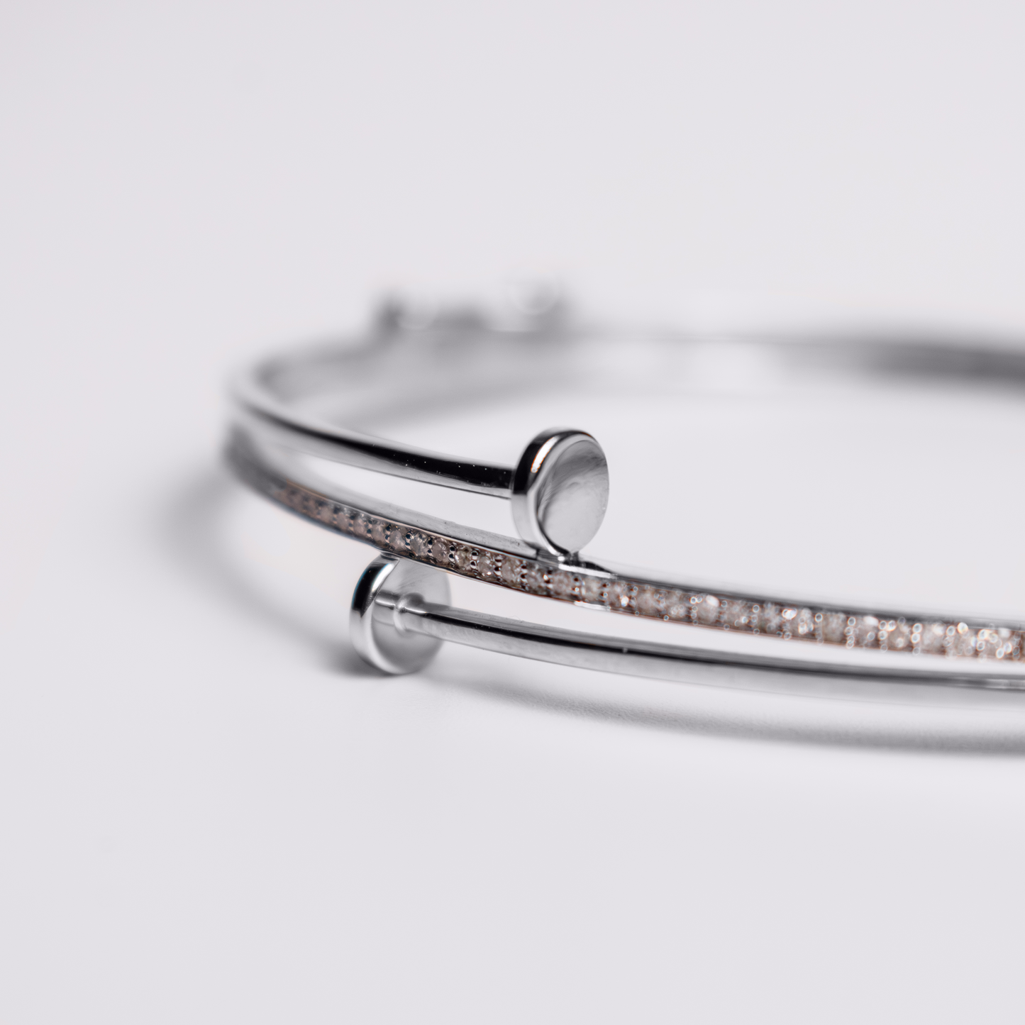 Felmeny Joinded Nail Bangle in White Gold with Diamonds