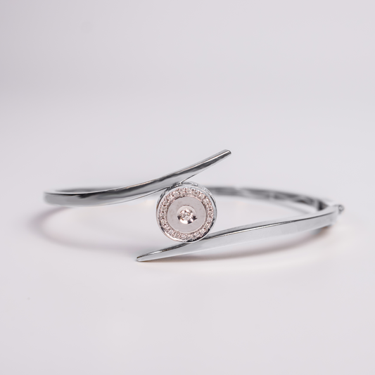 Felmeny Solara Bangle in White Gold with Diamonds