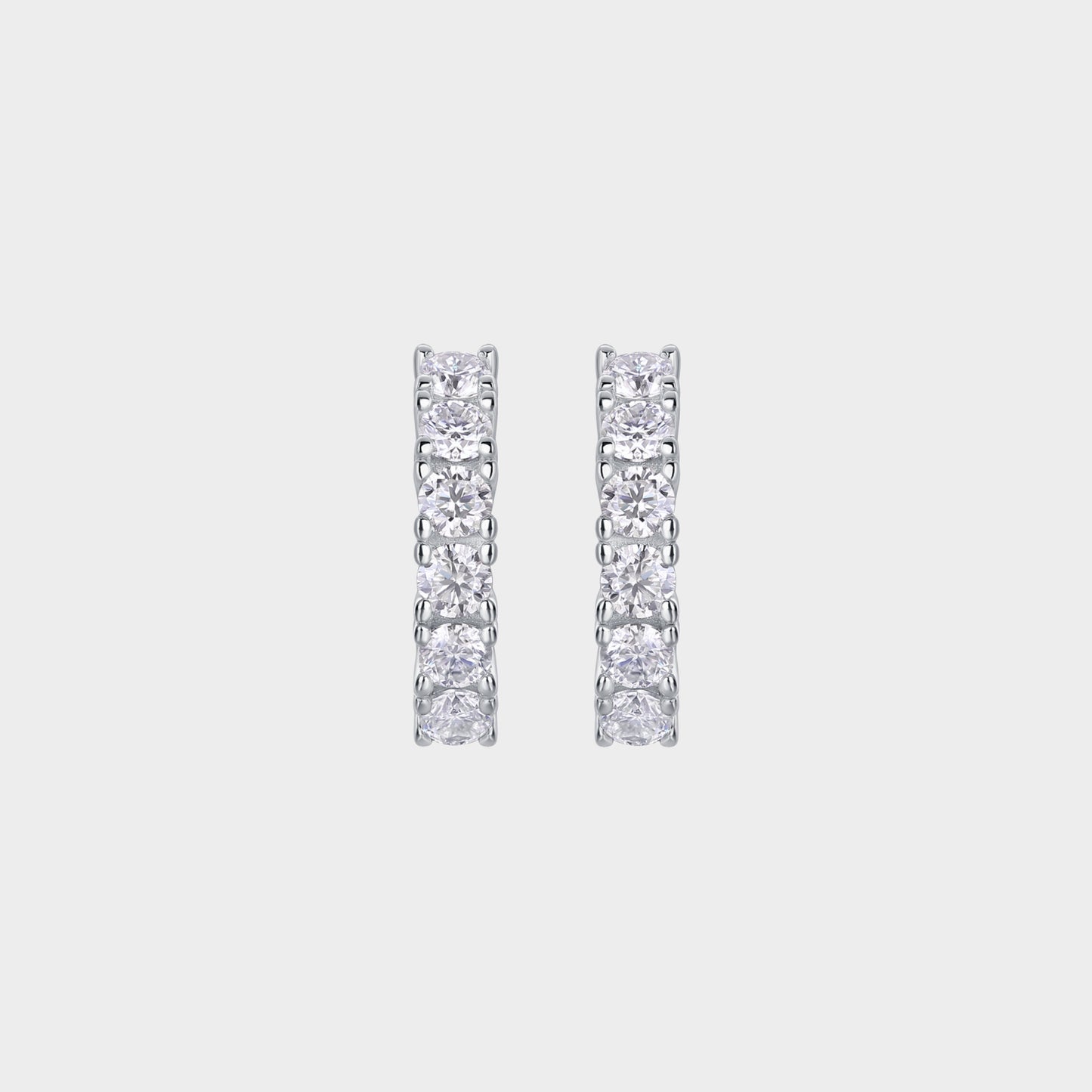 Felmeny Elara Earrings in Silver with Moissanite