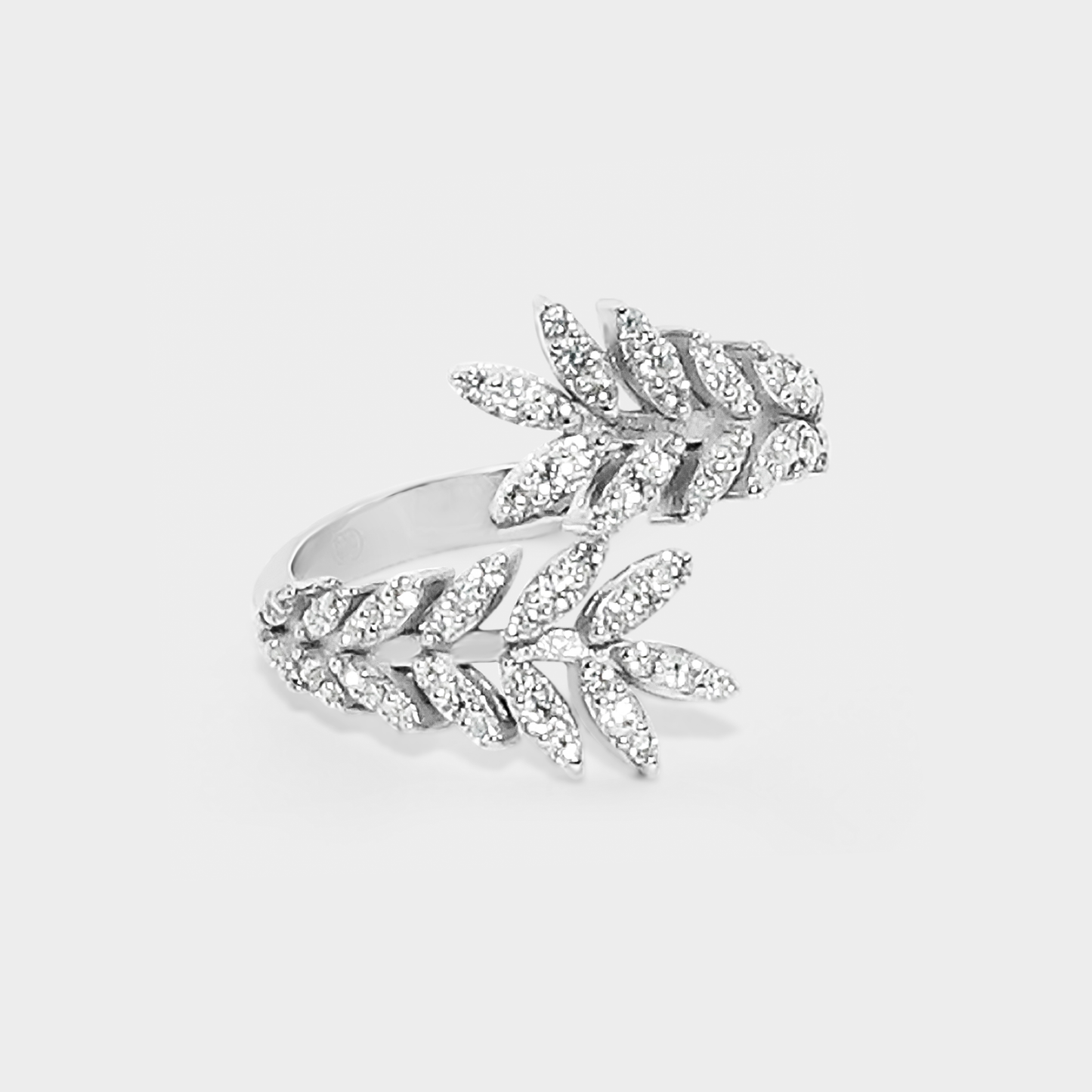 Felmeny Acacia Ring in White Gold with Diamonds