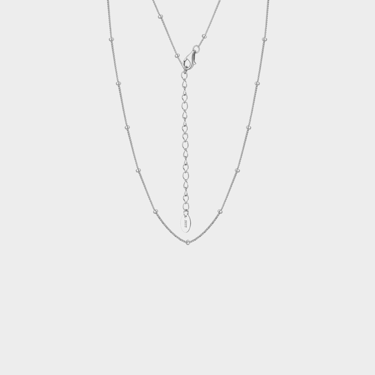 Felmeny Hulus Necklace in Silver