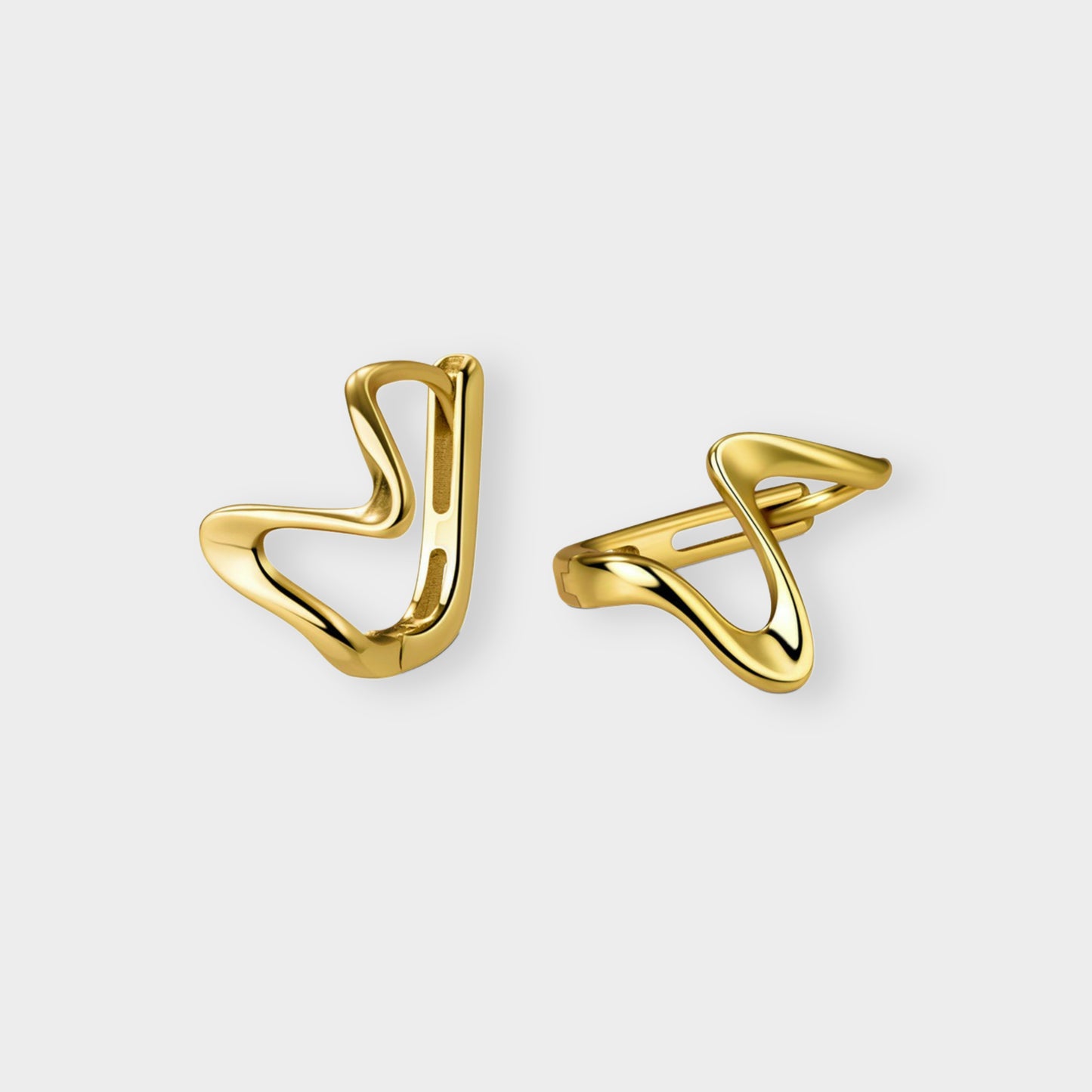 Felmeny Wave Earrings in Silver