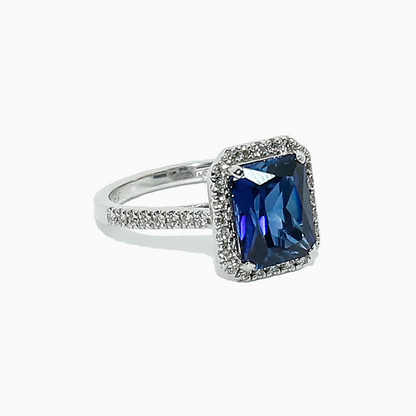 Felmeny Blue Sapphire Ring in White Gold with Diamonds