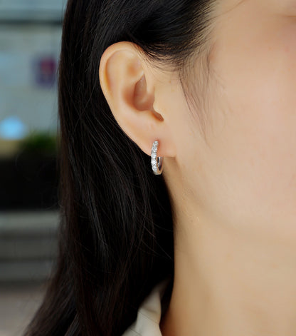 Felmeny Calista Earrings in Silver with Moissanite