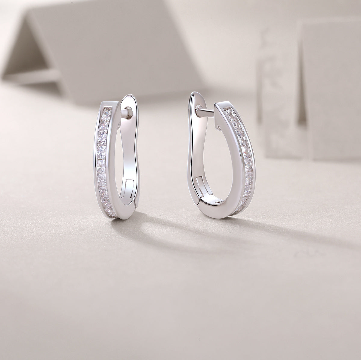 Felmeny Amara Earrings in Silver with Moissanite