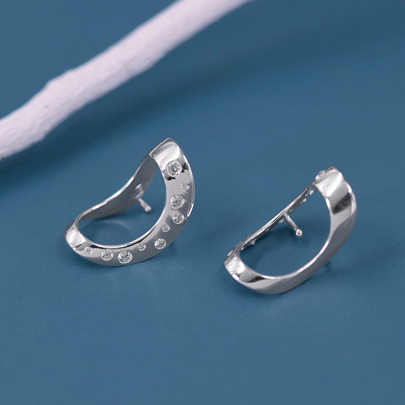 Felmeny Crescent Earrings in Silver with Zircon