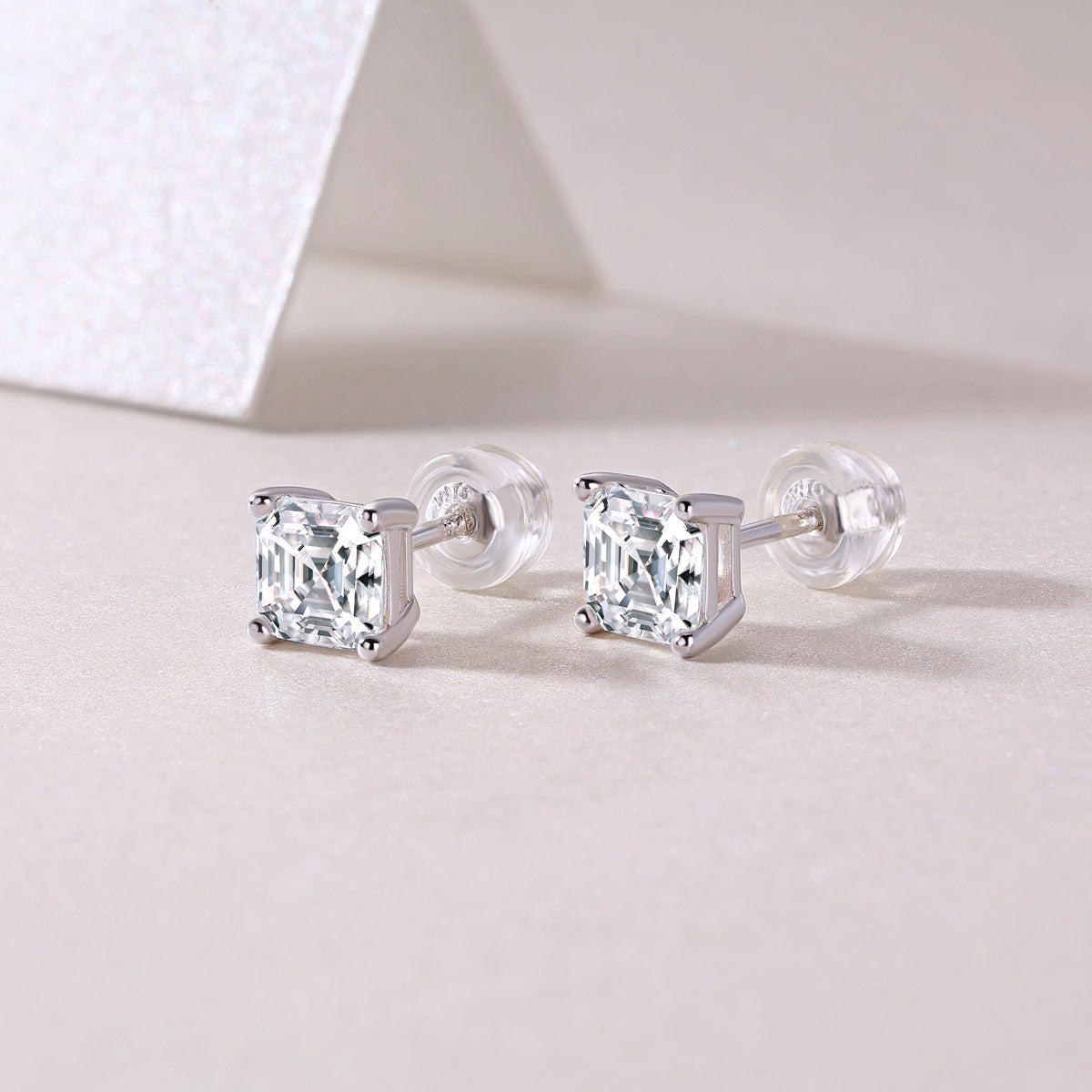 Felmeny Vivienne Earrings in Silver with Moissanite