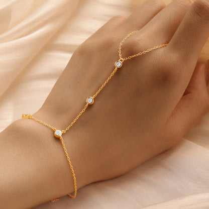 Felmeny Zarina Haathphool Bracelet in Silver with Zircon