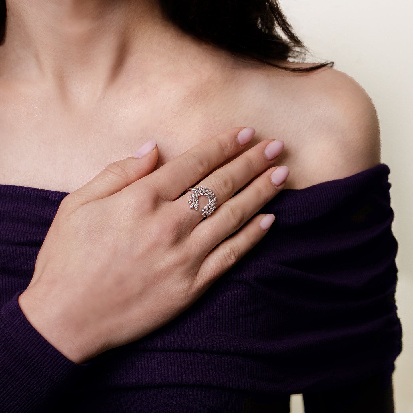 Felmeny Leaf Ring in White Gold with Diamonds