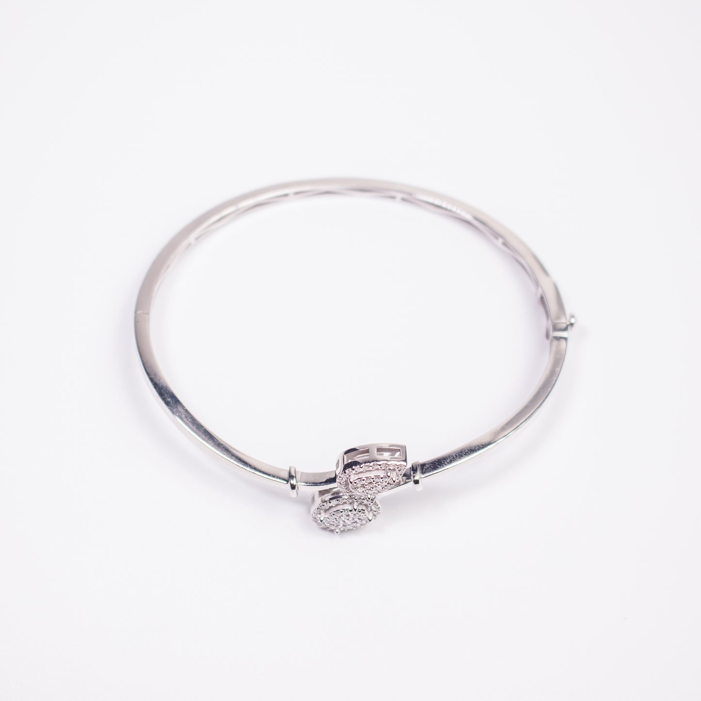 Felmeny Dewdrop Bangle in White Gold with Diamonds