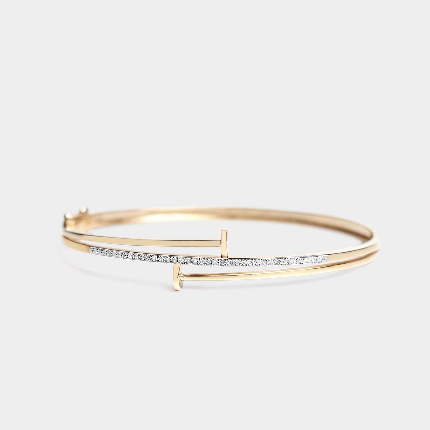 Felmeny Joinded Nail Bangle in Gold with Diamonds