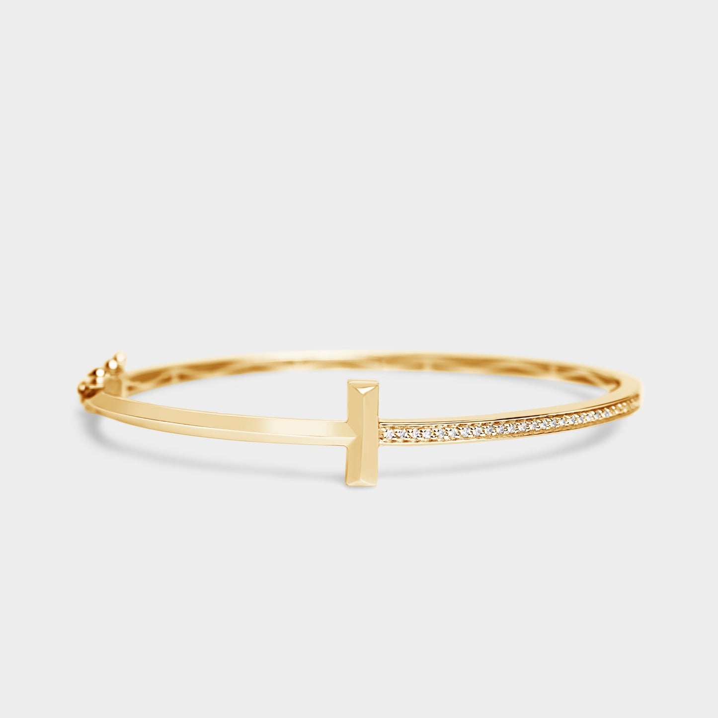 Felmeny T Bangle in Gold with Diamonds