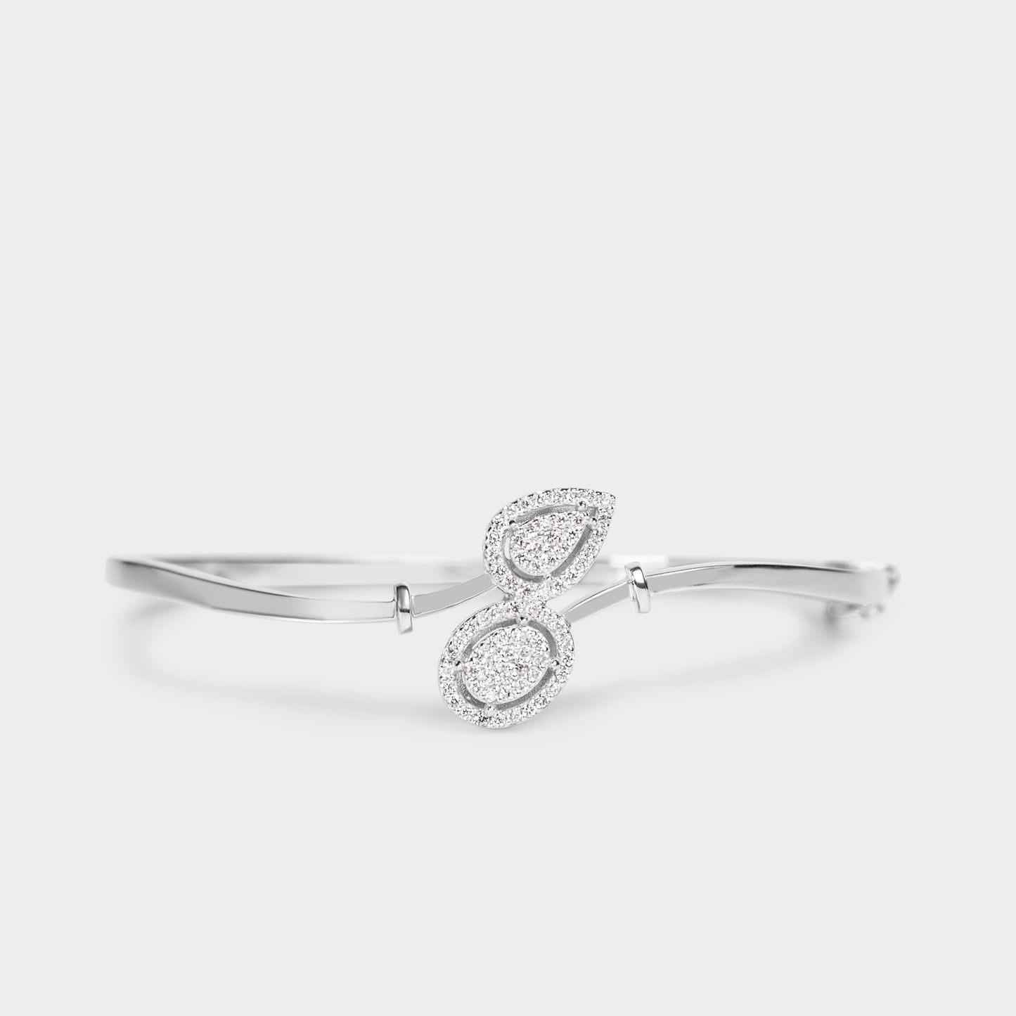 Felmeny Dewdrop Bangle in White Gold with Diamonds