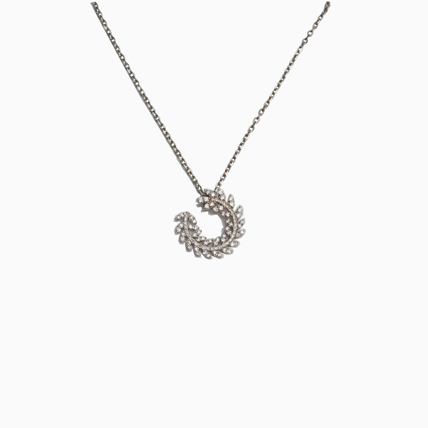 Felmeny Leaf Small Necklace in White Gold with Diamonds