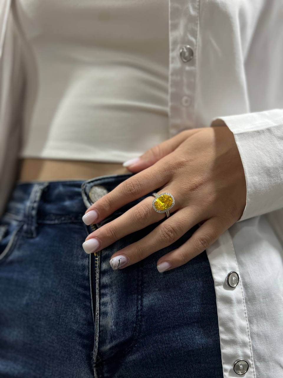 Felmeny Yellow Comet Ring in white Gold with Diamonds